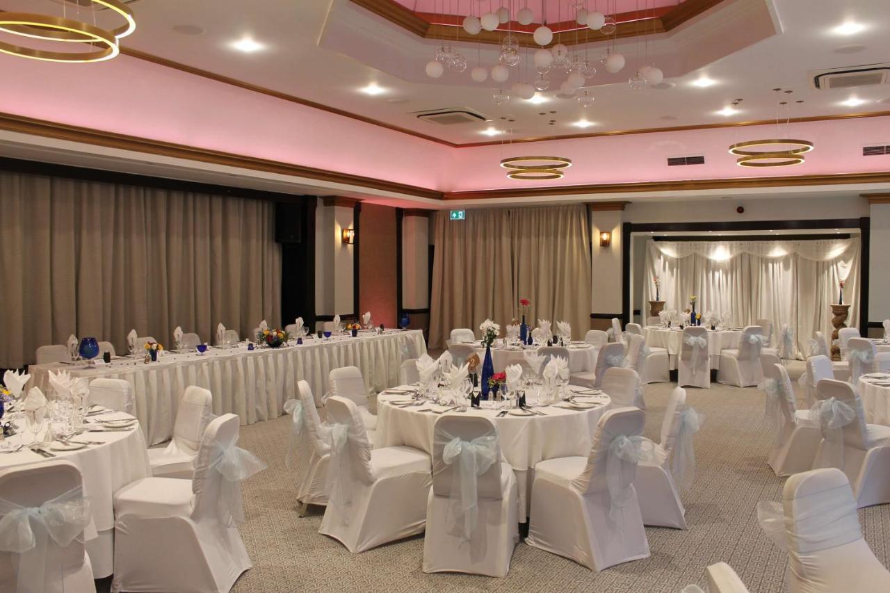 Swindon Blunsdon House Hotel, BW Premier Collection Экстерьер фото