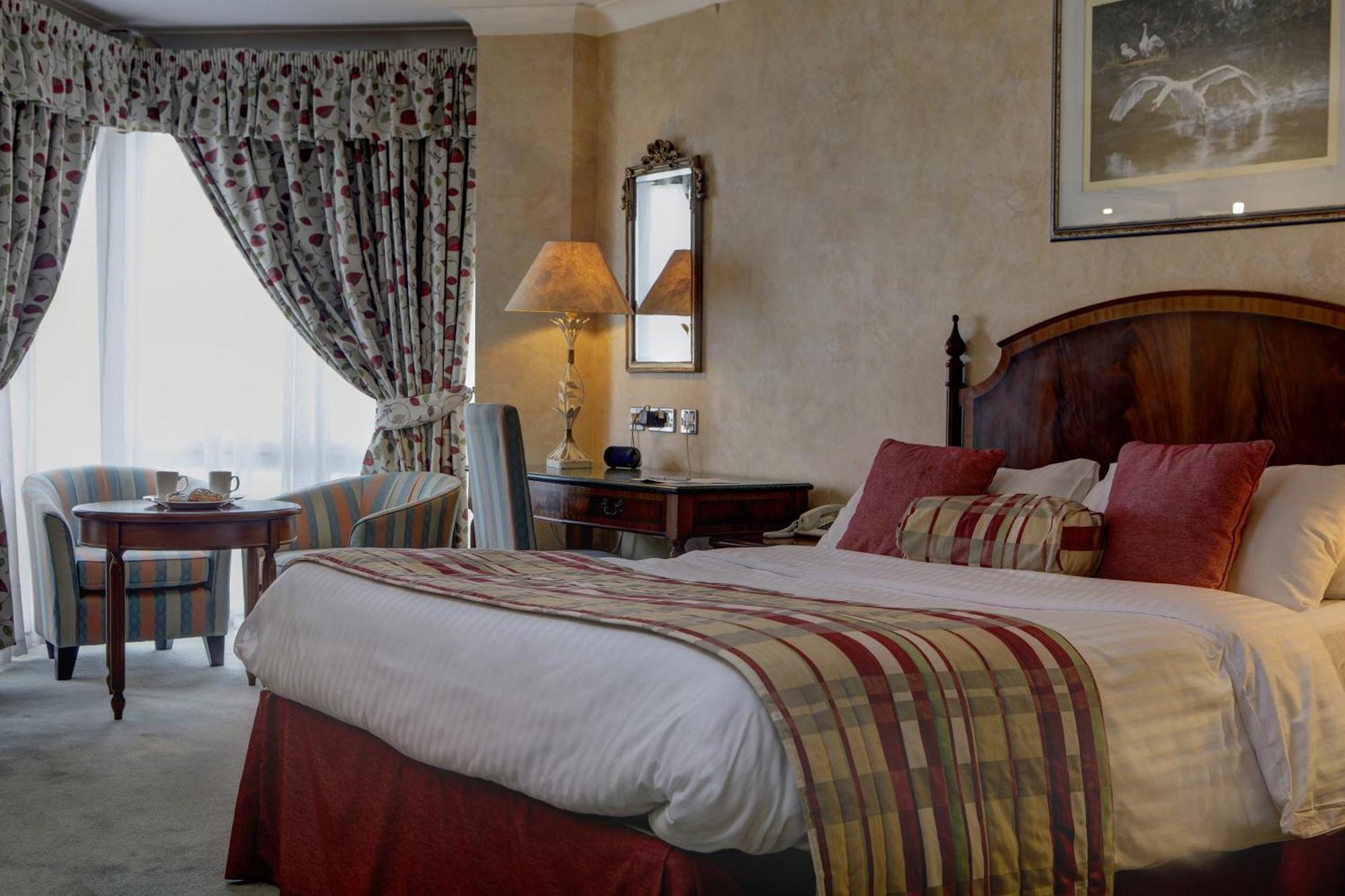 Swindon Blunsdon House Hotel, BW Premier Collection Экстерьер фото
