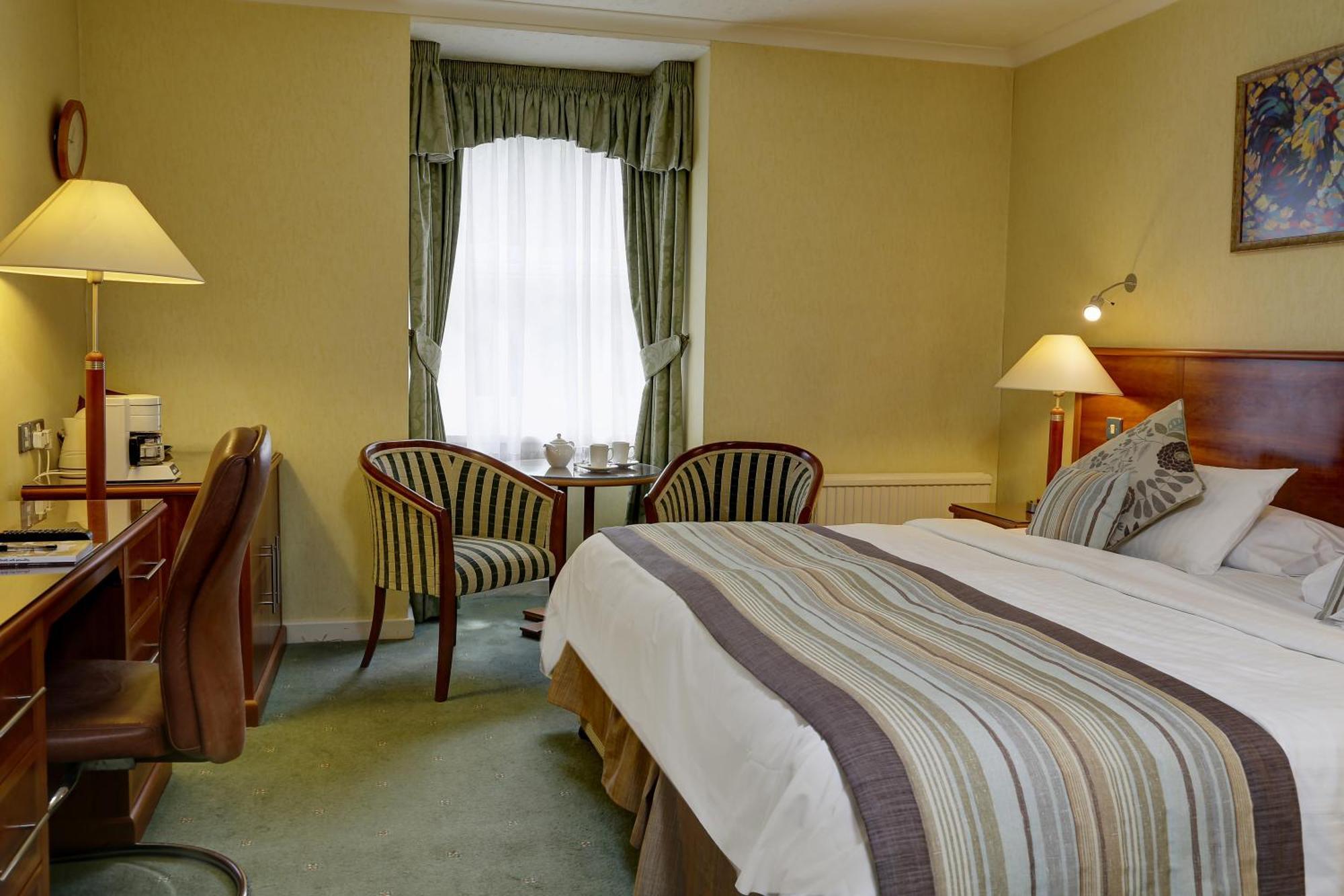 Swindon Blunsdon House Hotel, BW Premier Collection Экстерьер фото