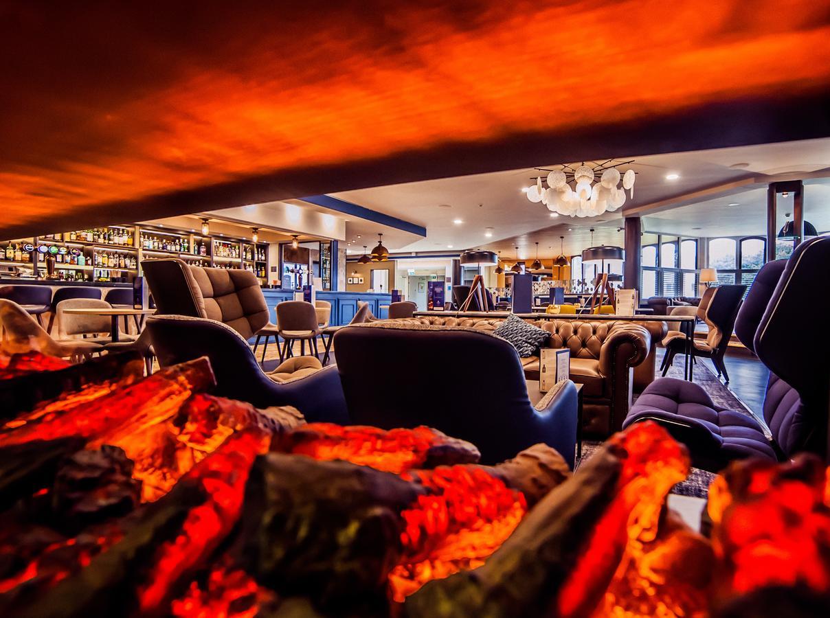 Swindon Blunsdon House Hotel, BW Premier Collection Экстерьер фото
