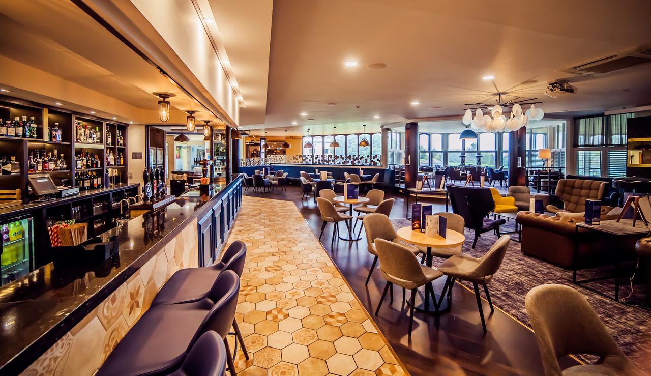 Swindon Blunsdon House Hotel, BW Premier Collection Экстерьер фото